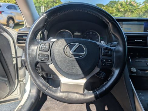 Used 2018 Lexus IS 300 w/ Comfort Package RWD image 20