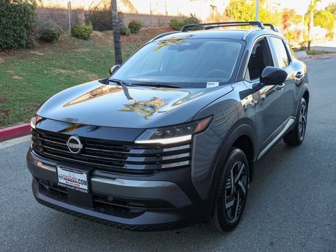 New 2026 Nissan Kicks SV image 8