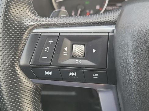 Used 2024 Mitsubishi Outlander SE AWD/4WD image 24