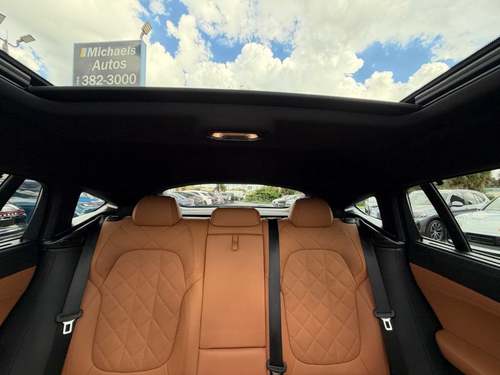 Used 2023 BMW X6 M50i w/ Parking Assistance Package AWD/4WD image 20