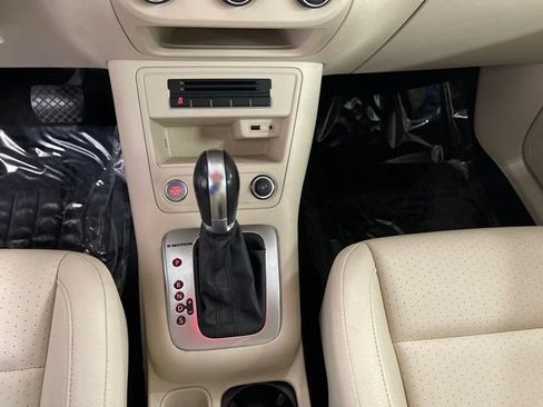 Used 2016 Volkswagen Tiguan SE AWD/4WD image 22