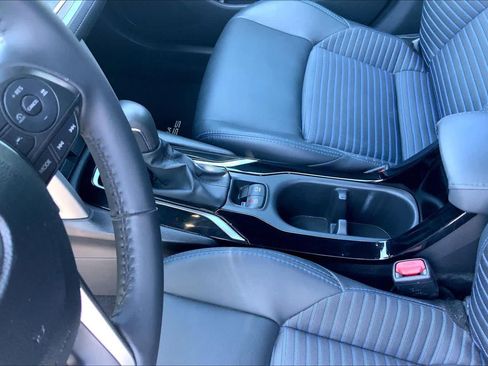 Used 2025 Toyota Corolla Cross AWD Hybrid w/ Convenience Package image 17