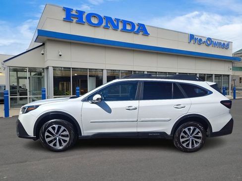 Used 2022 Subaru Outback Premium image 7