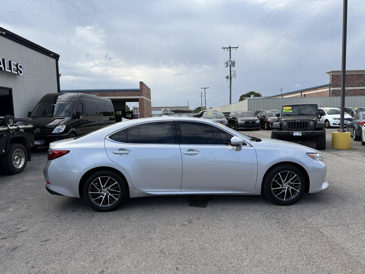 Used 2014 Lexus ES 350 w/ Luxury Package FWD image 5