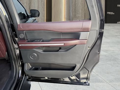 Used 2023 Ford Expedition Max Limited image 41