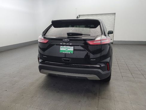 Used 2024 Ford Edge SEL image 7