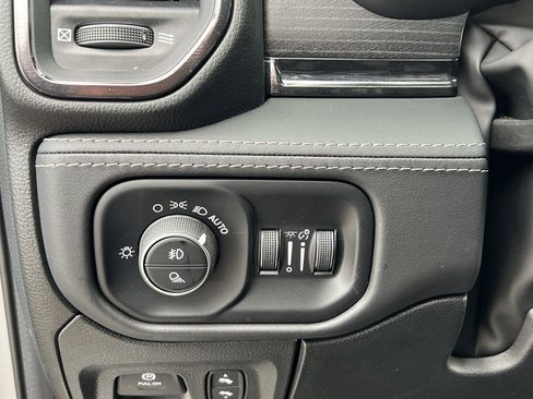 Used 2024 RAM 1500 Limited image 19