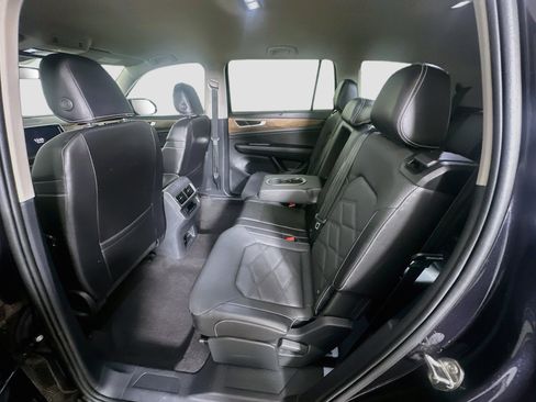 Used 2024 Volkswagen Atlas SE FWD image 29