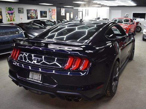 Used 2022 Ford Mustang GT RWD image 5