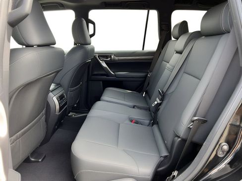 Used 2022 Lexus GX 460 AWD/4WD image 7