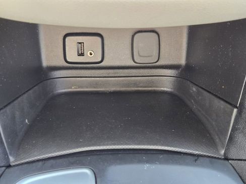 Used 2018 Chevrolet Equinox LS image 23