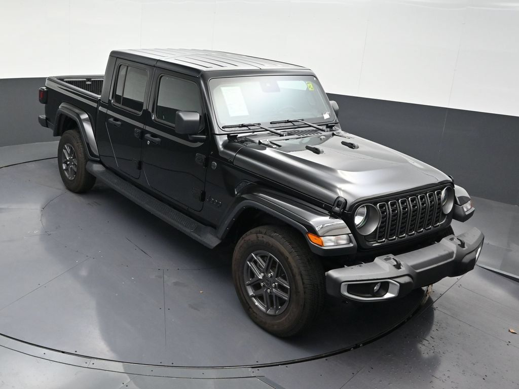 Used 2025 Jeep Gladiator Sport AWD/4WD image 20