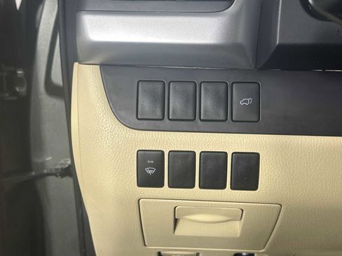 Used 2016 Toyota Highlander XLE image 27