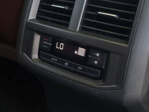 Used 2023 Volkswagen Atlas SE w/ Panoramic Sunroof Package AWD/4WD image 22