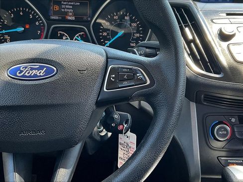Used 2017 Ford Escape SE AWD/4WD image 12