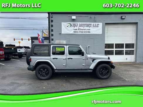 Used 2020 Jeep Wrangler Unlimited Sahara image 1