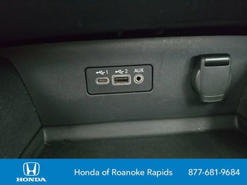 Used 2025 Nissan Altima 2.5 SV FWD image 25