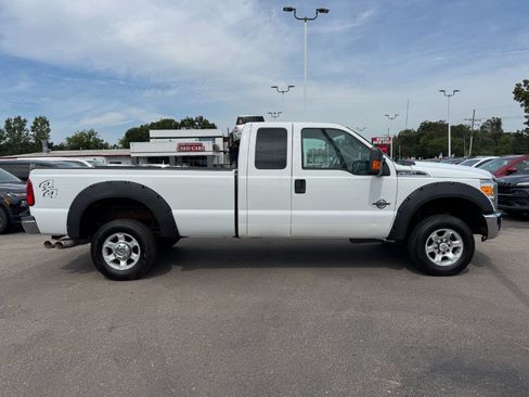 Used 2015 Ford F350 XLT AWD/4WD image 6