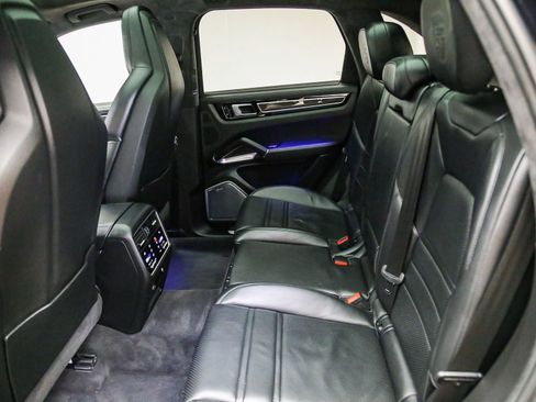 Certified 2020 Porsche Cayenne Turbo AWD/4WD image 25