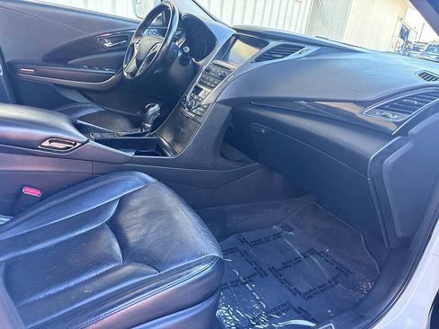 Used 2014 Hyundai Azera Limited w/ Option Group 02 FWD image 12