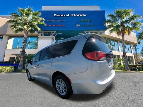 New 2026 Chrysler Voyager LX image 7