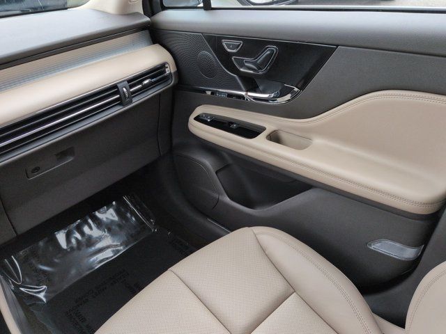 Used 2024 Lincoln Corsair FWD w/ Equipment Group 101A image 17