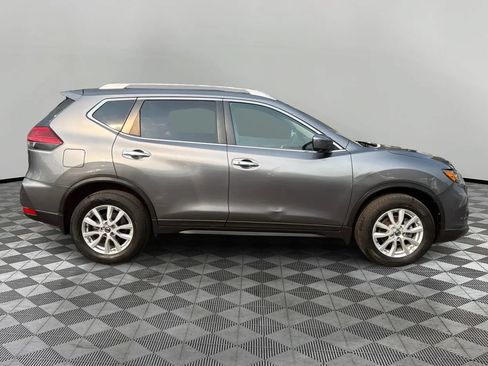 Used 2017 Nissan Rogue SV w/ SV Premium Package AWD/4WD image 4