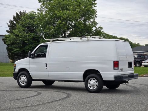 Used 2014 Ford E-350 and Econoline 350 Super Duty image 14