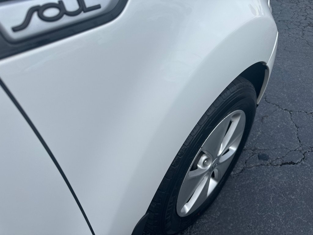 Used 2015 Kia Soul FWD image 7