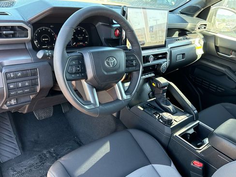 New 2026 Toyota Tacoma TRD Off-Road w/ TRD Off Road Upgrade Package AWD/4WD image 10