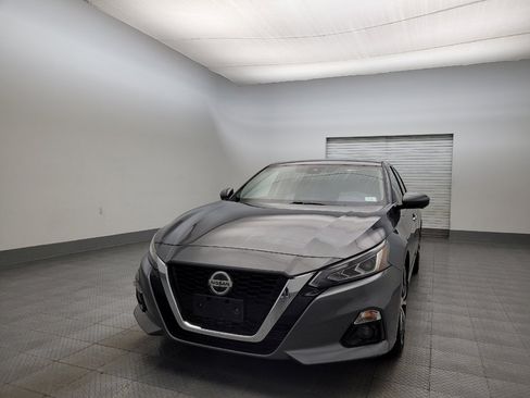 Used 2020 Nissan Altima 2.0 Platinum image 15