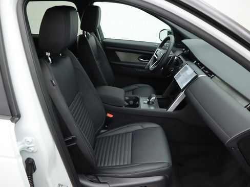Used 2025 Land Rover Discovery Sport Dynamic SE image 21