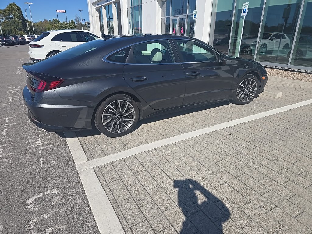 Used 2023 Hyundai Sonata Limited FWD image 3