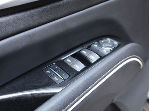 Used 2024 Cadillac Escalade ESV Sport AWD/4WD image 19