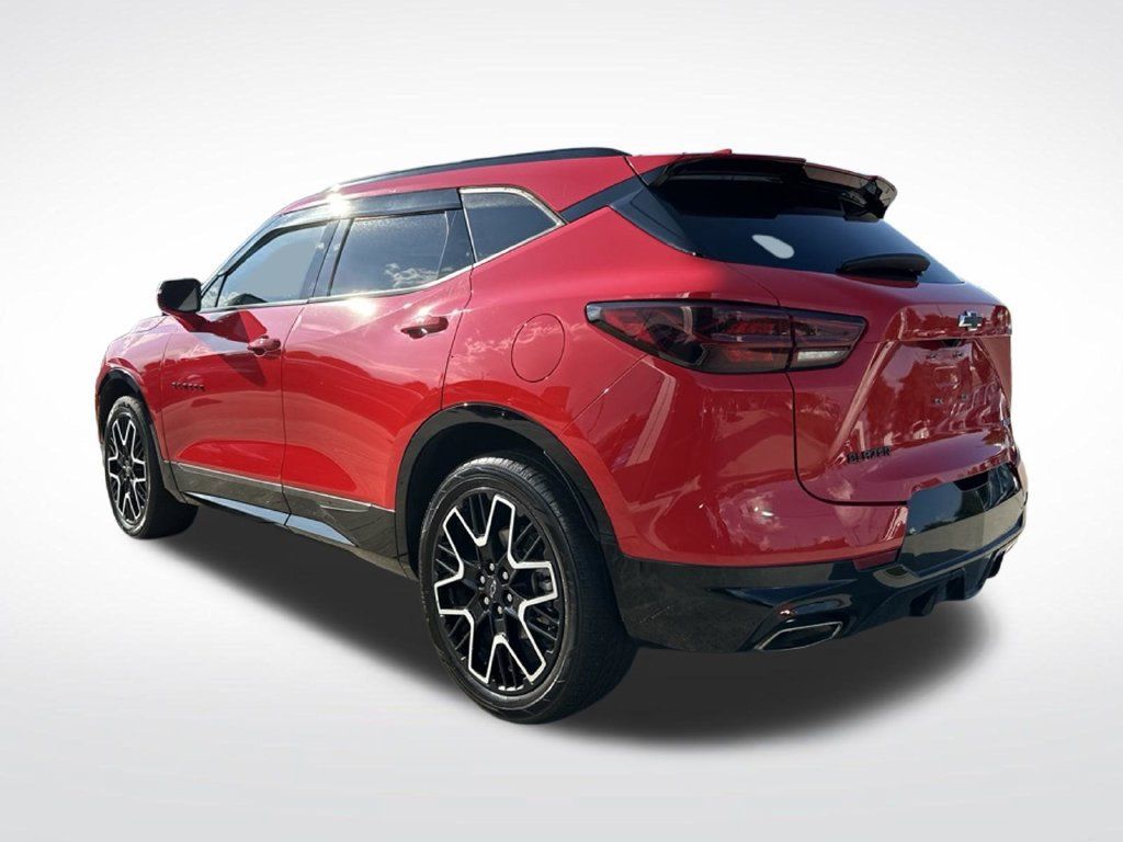 Used 2023 Chevrolet Blazer RS w/ Enhanced Convenience Package FWD image 7