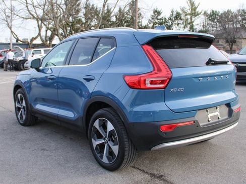 Used 2025 Volvo XC40 B5 Plus image 41