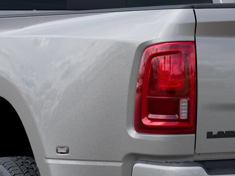 New 2026 RAM 3500 Laramie AWD/4WD image 35