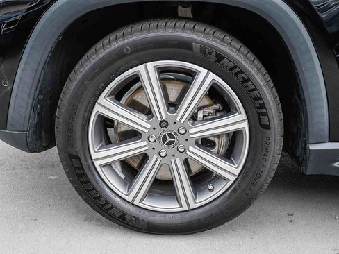 Used 2023 Mercedes-Benz GLS 450 4MATIC image 9
