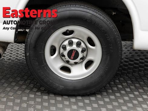 Used 2021 Chevrolet Express 2500 RWD image 27