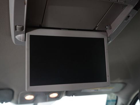 Used 2016 GMC Acadia SLE image 23