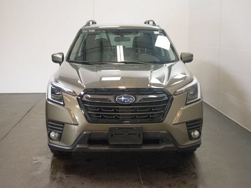 Certified 2023 Subaru Forester Limited AWD/4WD image 2