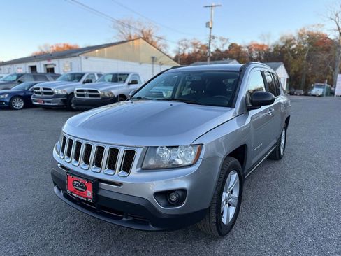 Used 2016 Jeep Compass Sport w/ Power Value Group image 4