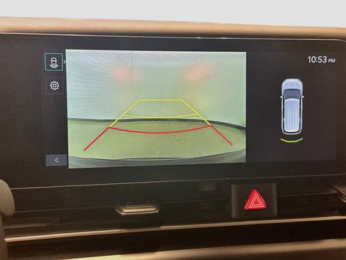 Used 2025 Kia Carnival FWD image 23