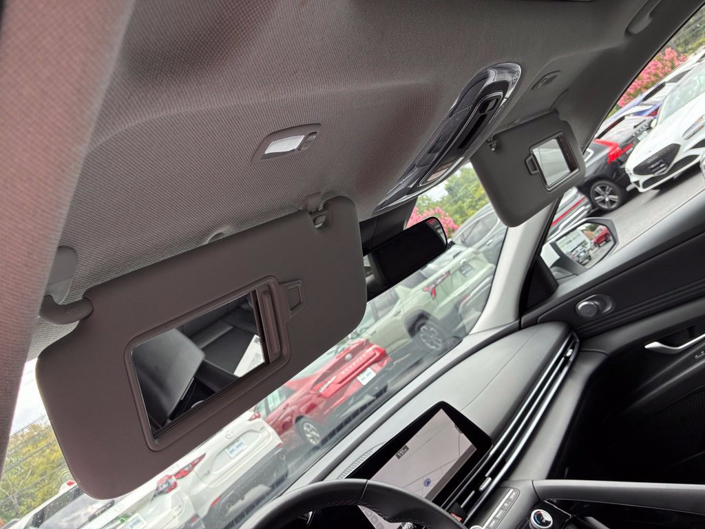 Certified 2025 Hyundai Elantra Limited FWD image 47