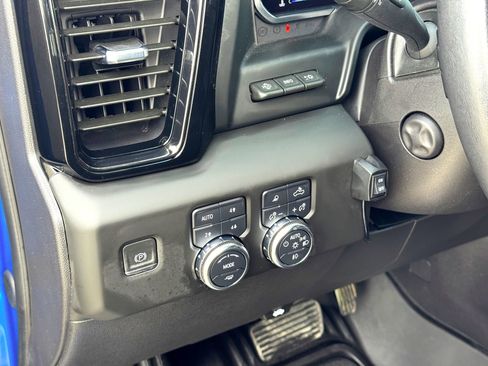 Used 2024 GMC Sierra 1500 AT4X image 18