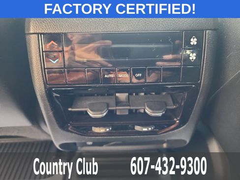 Used 2024 Jeep Grand Cherokee L Laredo AWD/4WD image 28