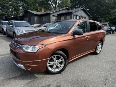 Used 2014 Mitsubishi Outlander SE