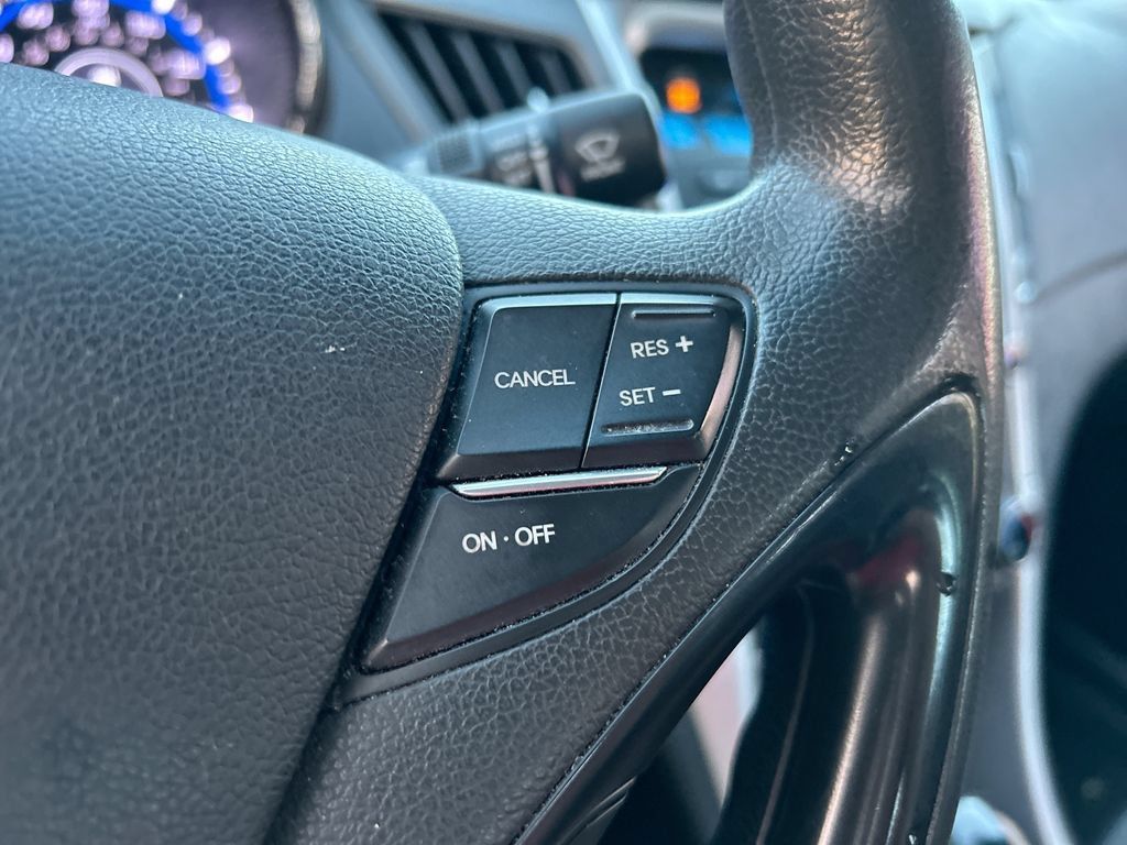 Used 2013 Hyundai Sonata SE FWD image 18