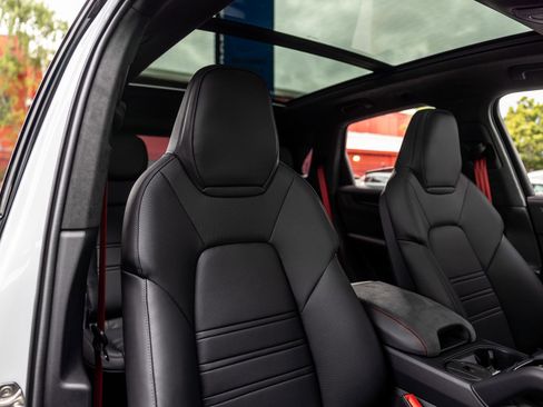 New 2026 Porsche Cayenne GTS AWD/4WD image 37