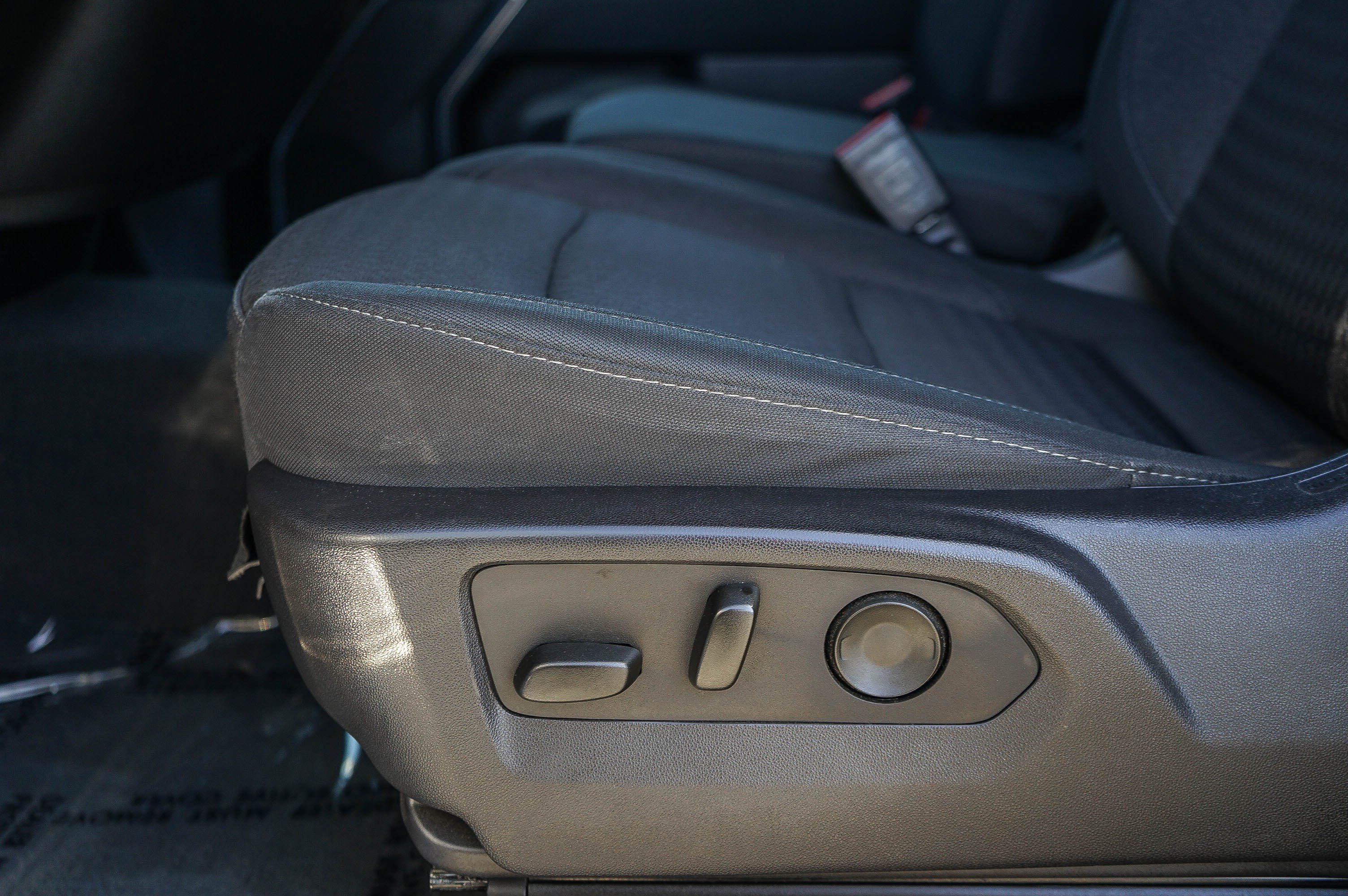 Used 2023 Chevrolet Silverado 1500 RST RWD image 22